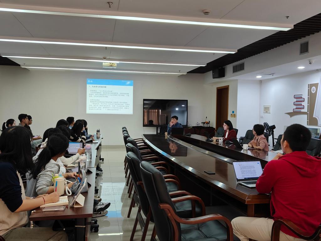 讲座.jpg
