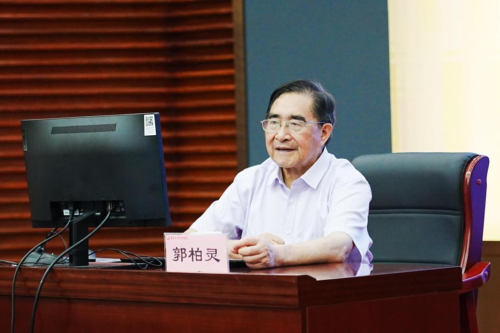 2023年10月23日，中国科学院郭柏灵院士理论我院做学术报告。.jpg